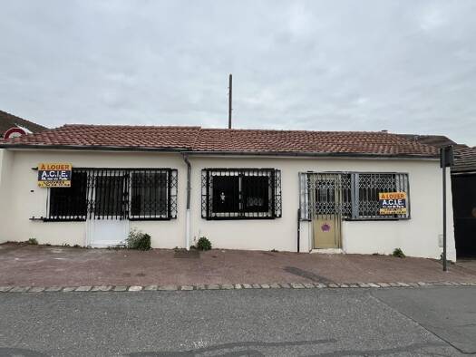 Boutique à louer 600 € 3 pièces 60 m² de surface de vente Louvres 95380