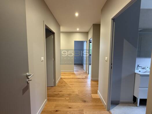 Maison à louer 2 800 € 5 pièces 4 chambres 141 m² Saint-Cyr-au-Mont-d'Or 69450