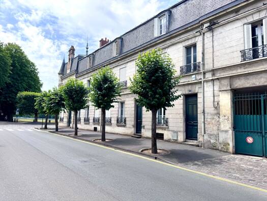 Appartement à vendre 368 000 € 3 pièces 2 chambres 103 m² Étage 2/2 Centre-Hôtel de Ville Chantilly 60500