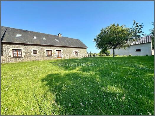 Maison à vendre 332 000 € 8 pièces 5 chambres 177 m² 10 149 m² de terrain Maen Roch 35460