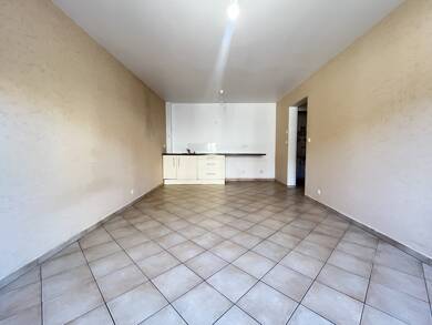 Appartement à louer 800 € 2 pièces 1 chambre 42,5 m² Étage 1/2 Les Dix Arpents Sartrouville 78500