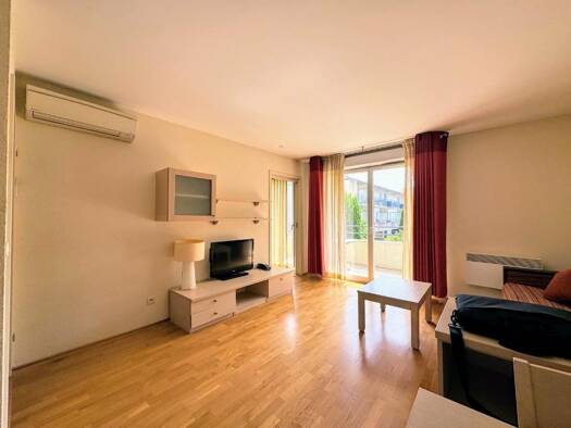 Appartement à louer 1 400 € 2 pièces 1 chambre 40 m² Étage 1/3 Sud Ouest Divonne-les-Bains 01220