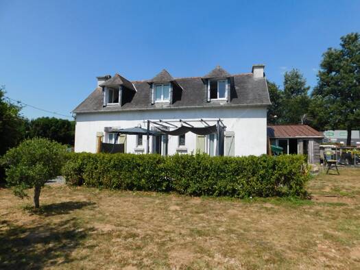Maison à vendre 189 900 € 3 chambres 727 m² de terrain Châteauneuf-du-Faou 29520