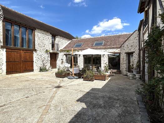 Maison à vendre 810 000 € 6 pièces 4 chambres 419 m² 2 923 m² de terrain Perthes 77930