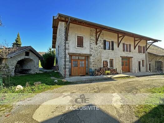 Ferme à vendre 1 190 000 € 8 pièces 6 chambres 348 m² 1 900 m² de terrain Minzier 74270