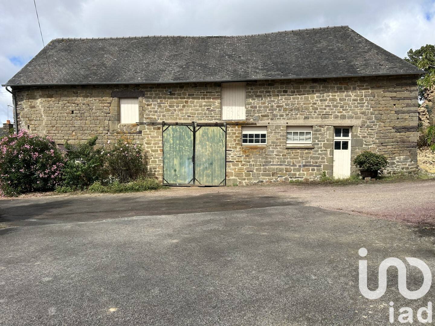 Maison à vendre, 260m², NEANT SUR YVEL