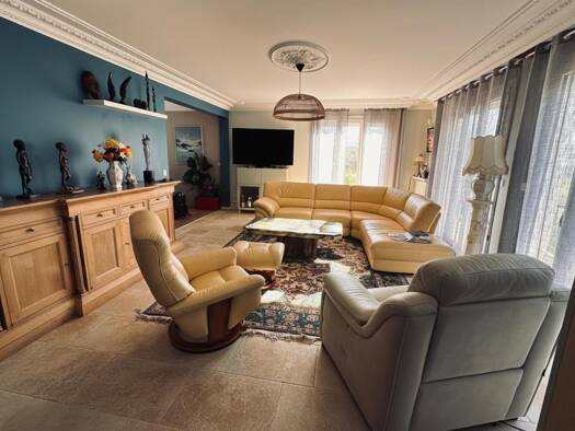 Pavillon en viager occupé Bouquet 148 000 € 8 pièces 3 chambres 163,6 m² 713 m² de terrain Centre Amboise 37400