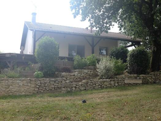 Villa à louer 1 500 € 4 pièces 3 chambres 104 m² 4 745 m² de terrain Cardan 33410