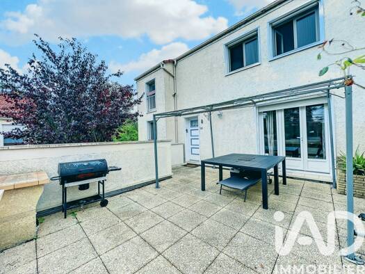 Appartement à vendre 250 000 € 4 pièces 3 chambres 83 m² 1er étage Galilée-Apf Combs-la-Ville 77380