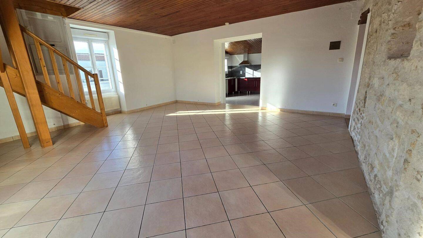 Maison à vendre, 144m², SAINTE GEMME LA PLAINE