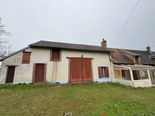 Maison à vendre 71 000 € 3 pièces 2 chambres 66 m² 1 375 m² de terrain Savigny en Sancerre 18240