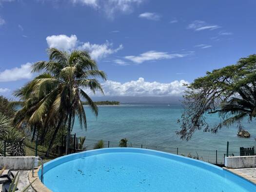 Appartement à louer 1 200 € 3 pièces 2 chambres 56 m² Étage 1/1 Le Gosier 97190