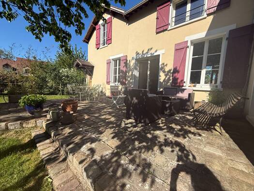 Maison à vendre 775 000 € 7 pièces 4 chambres 235 m² 2 696 m² de terrain Thomery 77810