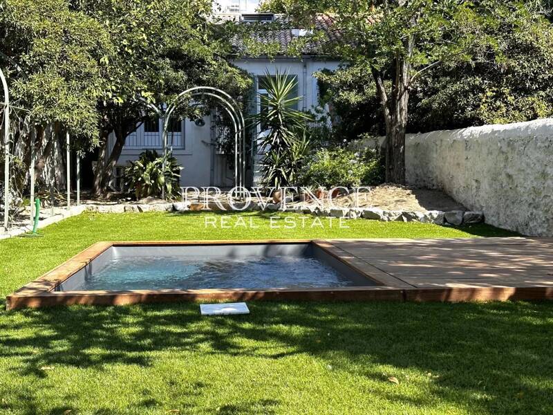 Maison à louer, 161m², MARSEILLE 8E