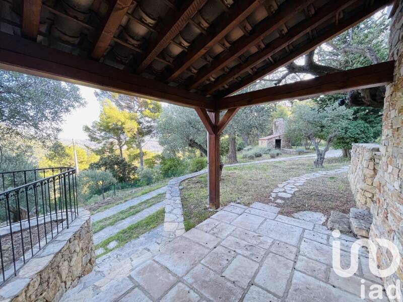 Maison à vendre, 200m², LE REVEST LES EAUX