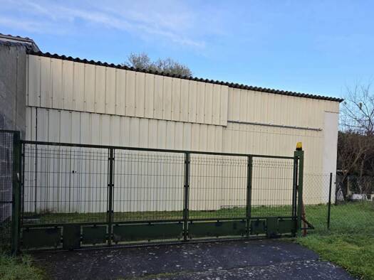 Parking à vendre 53 000 € 56 m² Niort 79000