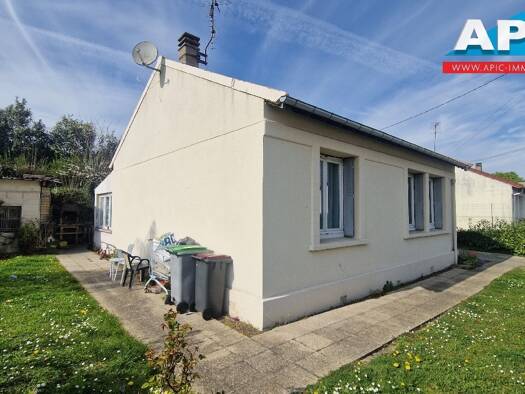 Maison de plain-pied à vendre 249 000 € 3 pièces 2 chambres 75 m² 578 m² de terrain Sarcelles 95200