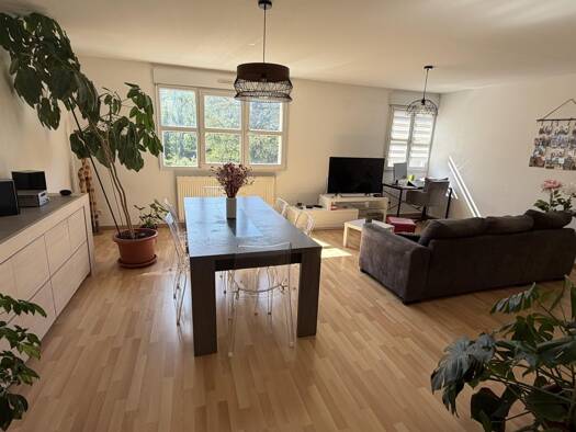 Duplex à vendre 180 000 € 4 pièces 2 chambres 83,96 m² Étage 2/3 Thoraise 25320