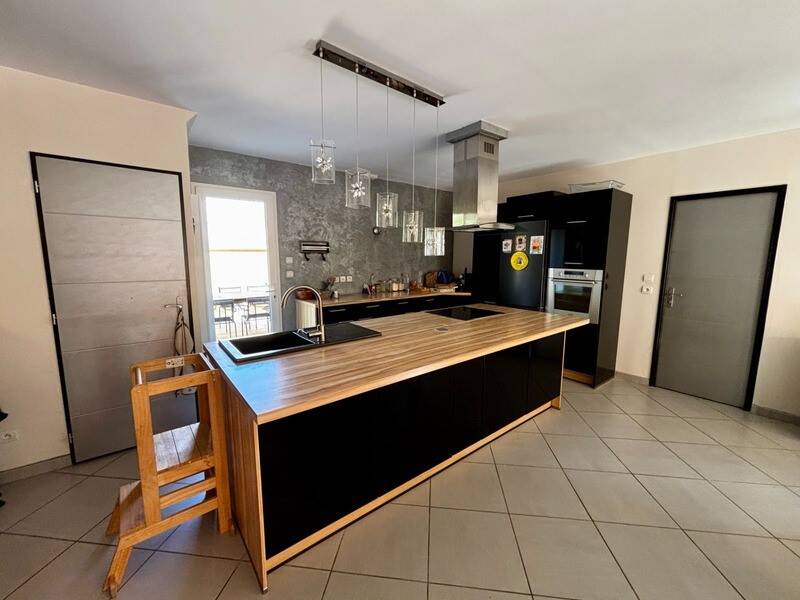 Maison à vendre, 127m², LE REVEST LES EAUX