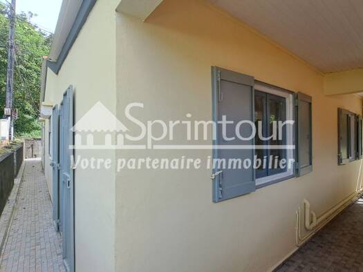 Appartement à louer - logement étudiant 550 € 2 pièces 1 chambre 26,9 m² RDC Saint-Claude 97120