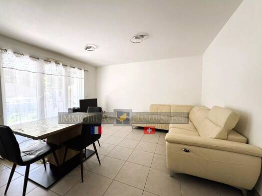 Appartement à vendre 245 000 € 4 pièces 3 chambres 78 m² Étage 1/2 Marnaz 74460