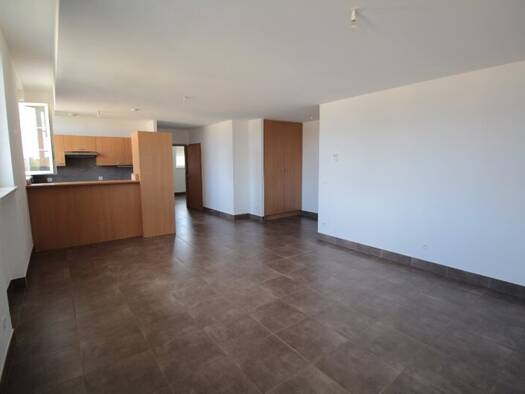 Appartement à louer 705 € 6 pièces 4 chambres 94 m² Étage 1/1 Zimming 57690