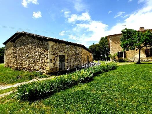 Maison à vendre 305 000 € 8 pièces 5 chambres 220 m² 4 105 m² de terrain Saint-Clar 32380