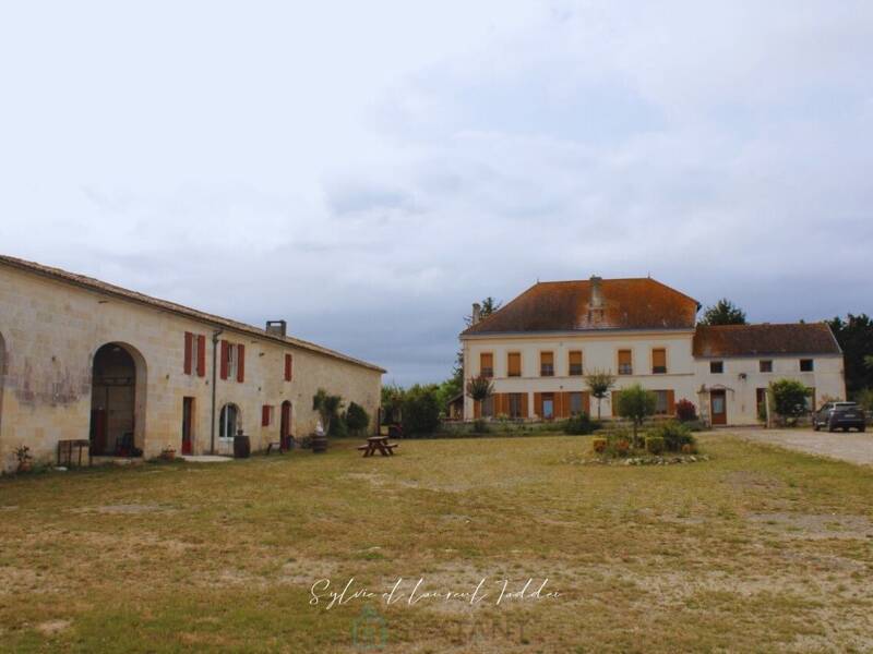 Maison à vendre, 653m², JONZAC