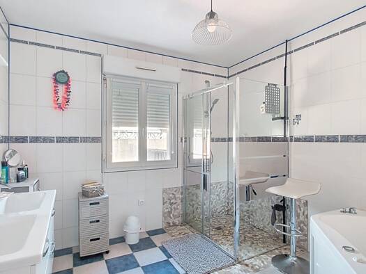 Maison à vendre 359 500 € 3 pièces 2 chambres 74 m² 200 m² de terrain Sud Le Grau-du-Roi 30240