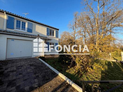 Maison à louer 850 € 4 pièces 3 chambres 92,5 m² Basseau-Frégeneuil-Grande Garenne-Sillac Angoulême 16000