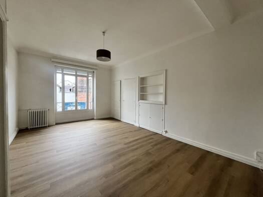 Appartement à vendre 125 000 € 1 pièce 47,66 m² 2ème étage Pau 64000