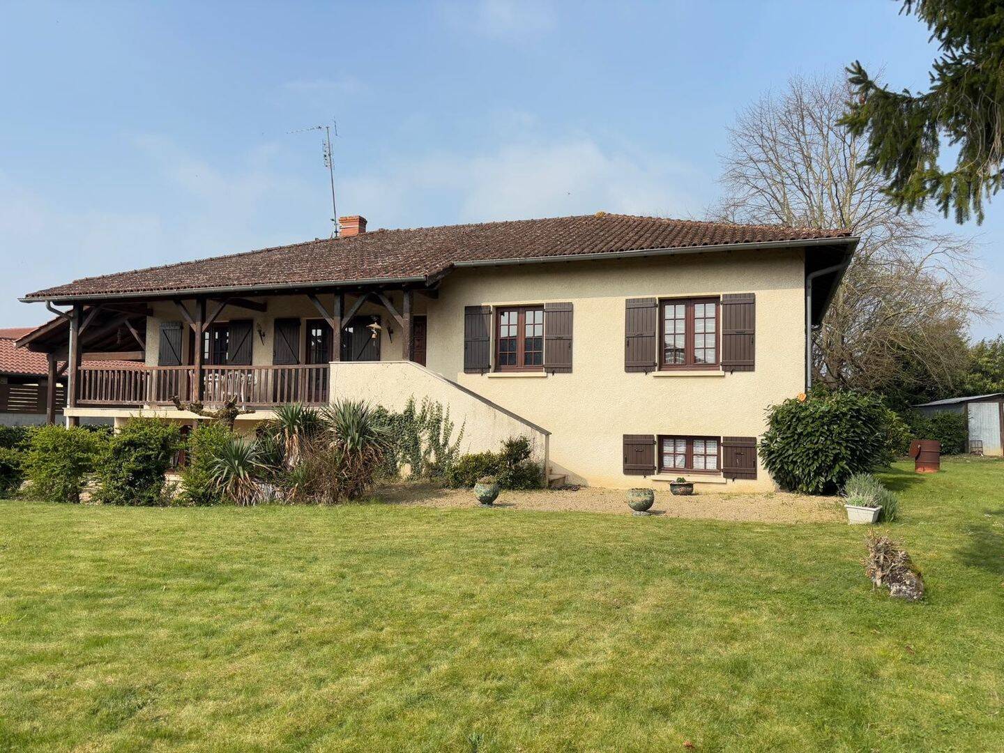 Maison à vendre, 215m², SAINT JEAN SUR VEYLE