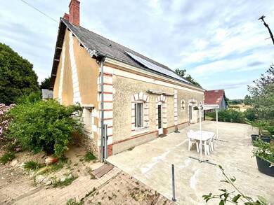 Maison de plain-pied à vendre 190 800 € 6 pièces 3 chambres 138,5 m² 8 207 m² de terrain Longué-Jumelles 49160