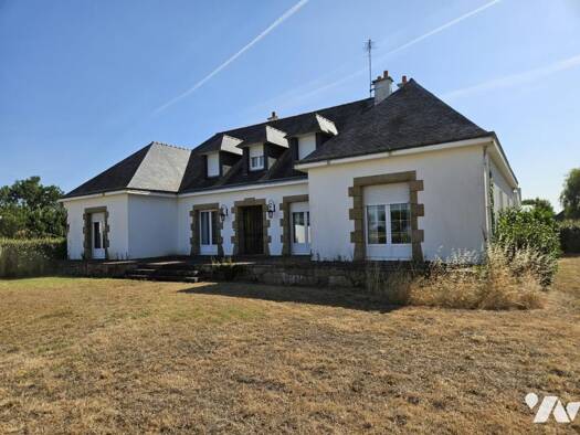 Maison à vendre 830 600 € 8 pièces 6 chambres 236 m² 2 359 m² de terrain Étel 56410