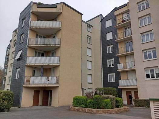 Local commercial à louer 235 € Ville Nouvelle-Centre Est Noisiel 77186