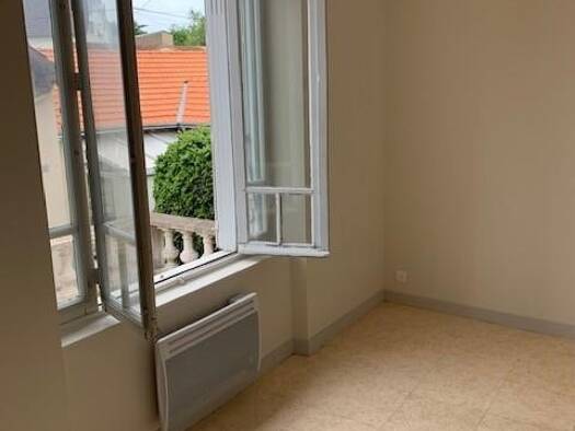 Studio à louer 290 € 1 pièce 16,3 m² RDC dès le 01/07/2026 Poitiers 86000