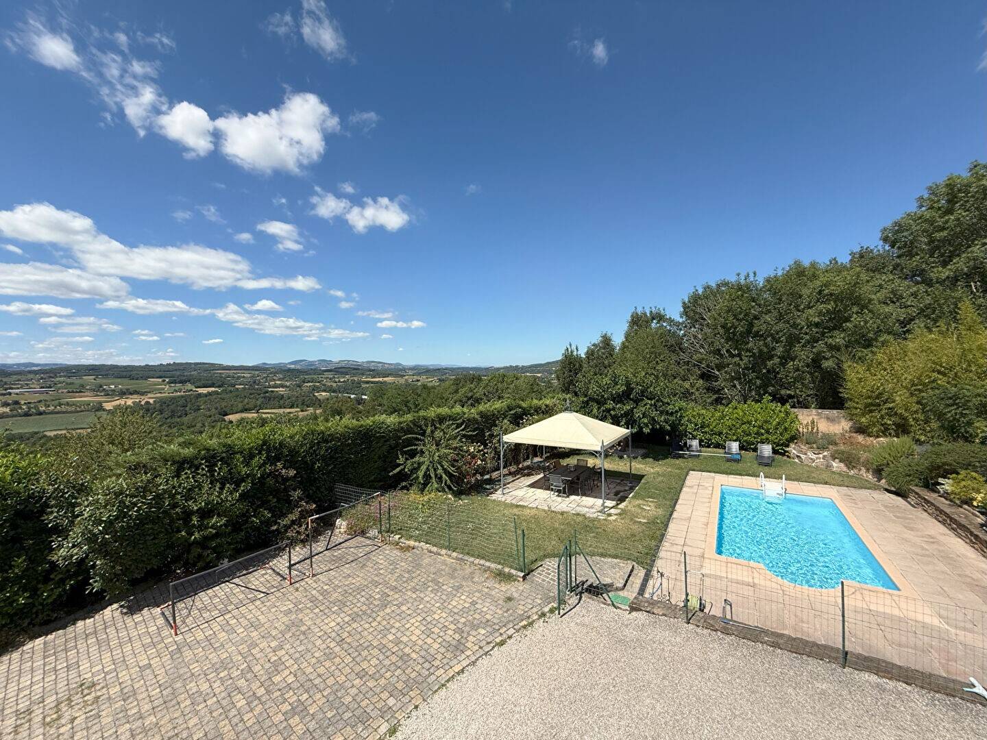 Maison à vendre, 187m², FLEURIEUX SUR L'ARBRESLE