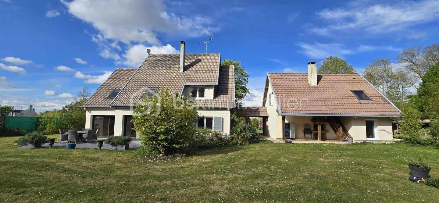 Maison à vendre, 300m², SAINT FUSCIEN