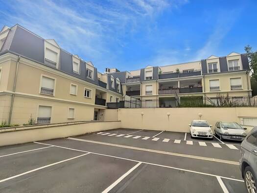 Appartement à vendre 174 000 € 2 pièces 1 chambre 43 m² Étage 2/3 Villenoy 77124