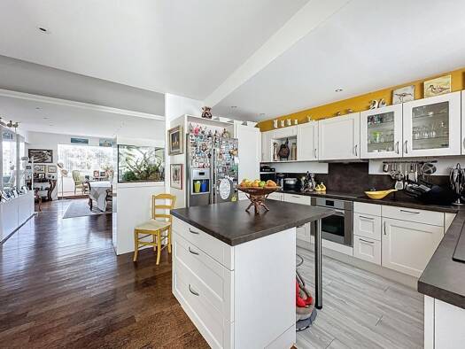 Appartement à vendre 1 295 000 € 4 pièces 3 chambres 145 m² 4ème étage Le Genette La Rochelle 17000