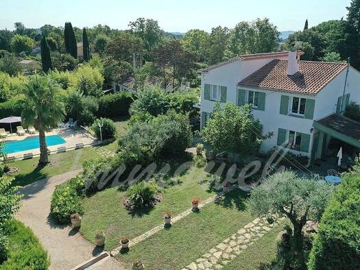 Maison à vendre 898 000 € 7 pièces 5 chambres 167 m² 2 410 m² de terrain Callian 83440