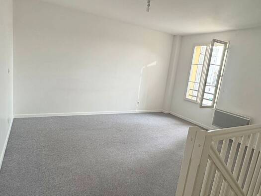 Appartement à vendre 143 500 € 2 pièces 1 chambre 42 m² RDC Ouest Chambly 60230