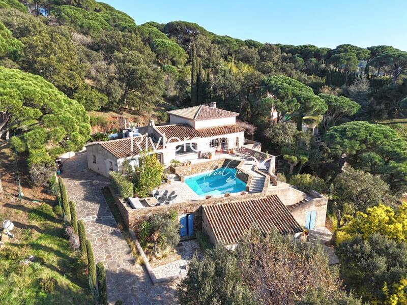 Maison à vendre, 261m², LA CROIX VALMER