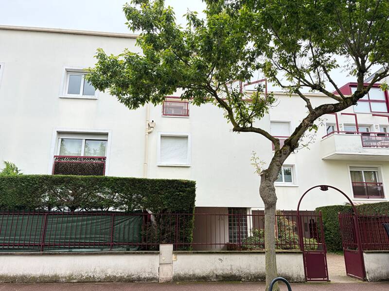 Maison à louer, 23m², SAINT MAUR DES FOSSES