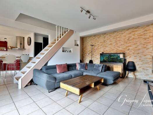 Duplex à vendre 255 000 € 3 pièces 2 chambres 78 m² Étage 2/2 Beauvallon 69700