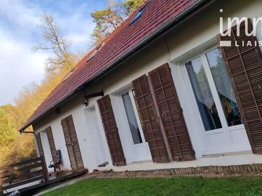 Maison à vendre 267 000 € 5 pièces 3 chambres 144 m² 2 450 m² de terrain Saclas 91690