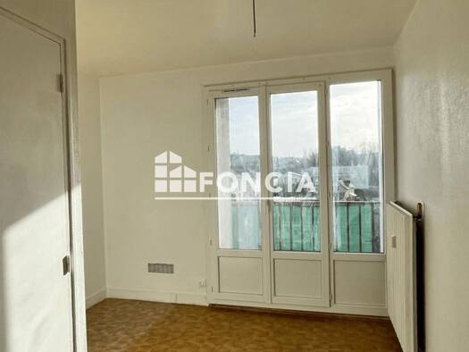 Appartement à vendre 22 000 € 1 pièce 12,9 m² Étage 3/3 Clos Au Duc Évreux 27000