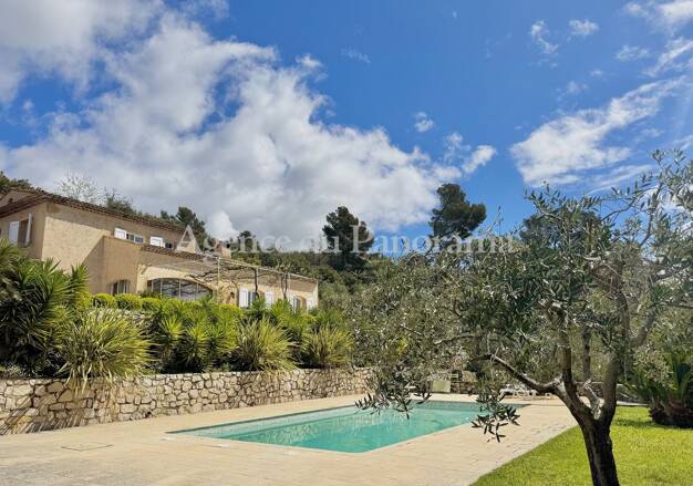 Villa à vendre 1 160 000 € 5 pièces 3 chambres 191 m² 3 394 m² de terrain Cabris 06530