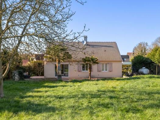 Maison de plain-pied à vendre 273 000 € 4 pièces 3 chambres 86 m² 2 102 m² de terrain Vexin-sur-Epte 27420