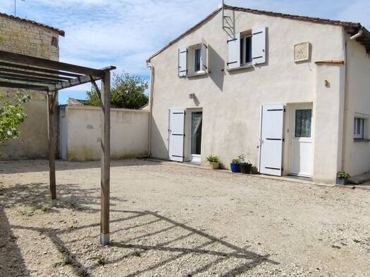 Maison à vendre 102 500 € 4 pièces 3 chambres 120 m² 200 m² de terrain Couture-d'Argenson 79110